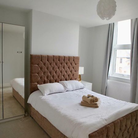 Cosy Room Near Westfield Stratford ロンドン エクステリア 写真